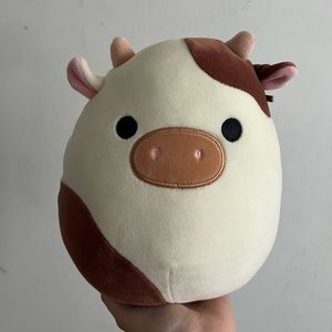 NWT OG 8” RONNIE COW SQUISHMALLOW